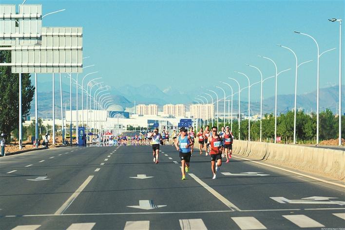 一路奔跑 一道风景