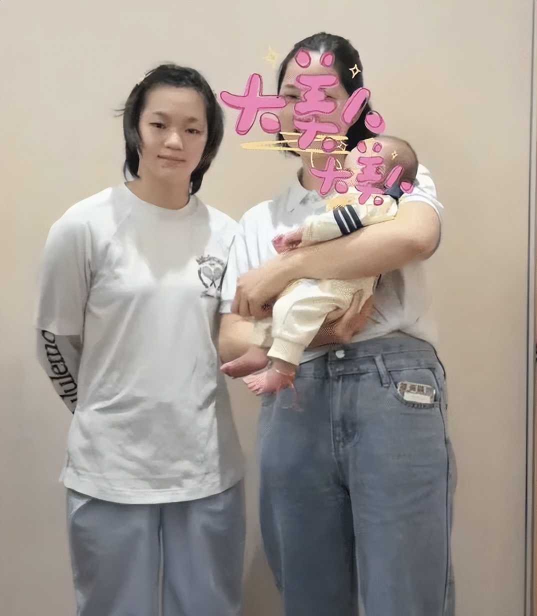 全红婵摔进泳池的瞬间：我们都欠这个18岁姑娘一句道歉