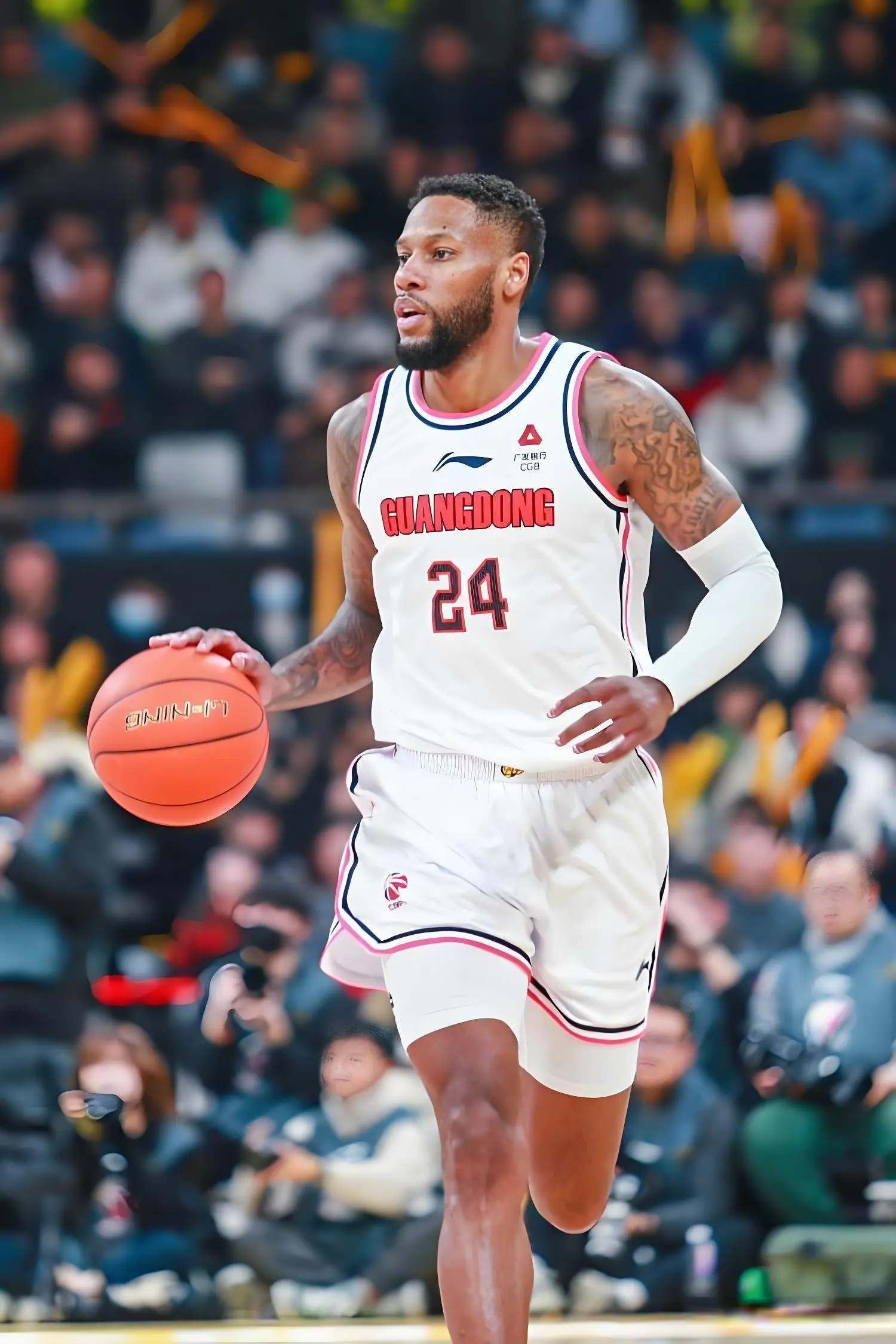 广东第一签！朱总定NBA顶级锋卫摇摆人 曾单场砍25+5+4 杜锋很高兴