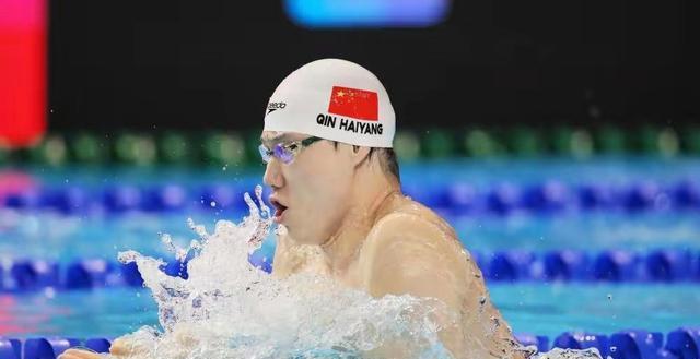 游泳世锦赛男女4×100米混合泳接力决赛中国队3分39秒99夺得银牌