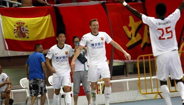 大连足球史上今天：2013年中超孙铂+凯塔破门，阿尔滨2-2上海上港