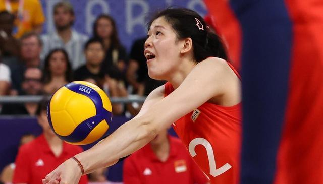 中国女排备战世锦赛：李盈莹归队，赵勇召回郎平爱徒，7仙女冲冠