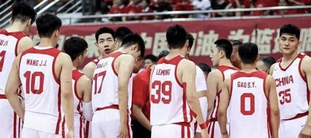 尘埃落定！中国男篮大名单出炉，3人离队，郭士强比宫鲁鸣有眼光