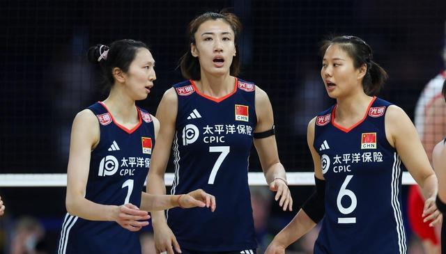 中国女排备战世锦赛：李盈莹归队，赵勇召回郎平爱徒，7仙女冲冠