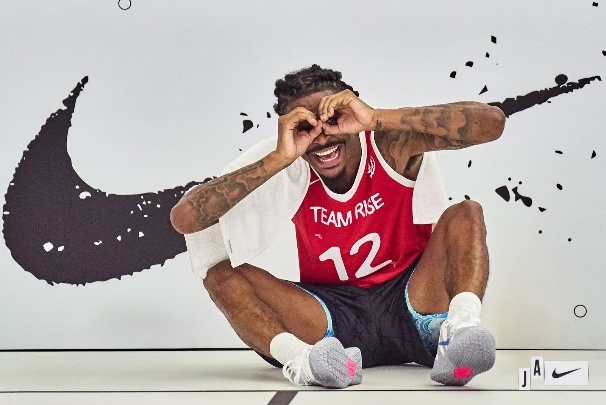炸裂式扣篮引爆激情，NBA球员贾·莫兰特结束中国行，鼓励新生代释放能量