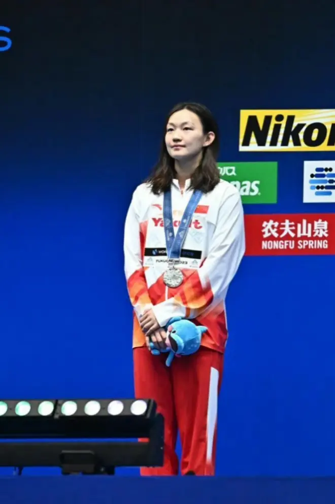 世锦赛游泳金牌榜：中国再添2铜，下降2位！12岁于子迪夺牌创历史