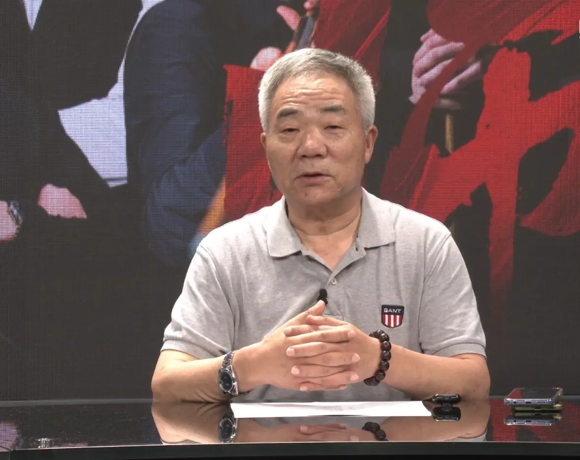 赵心童6-1淘汰丁俊晖，赛后谁注意到赵公子暖心举动，丁父送祝贺