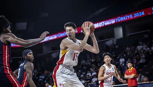 首轮14顺位！场均5帽+NCAA名校疯抢，中国又一天才中锋冲击NBA