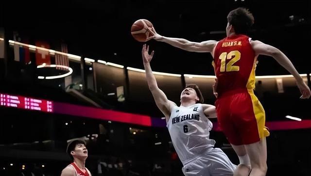 首轮14顺位！场均5帽+NCAA名校疯抢，中国又一天才中锋冲击NBA