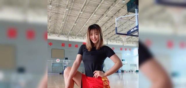 正式退出，李梦官宣决定，女篮批准！