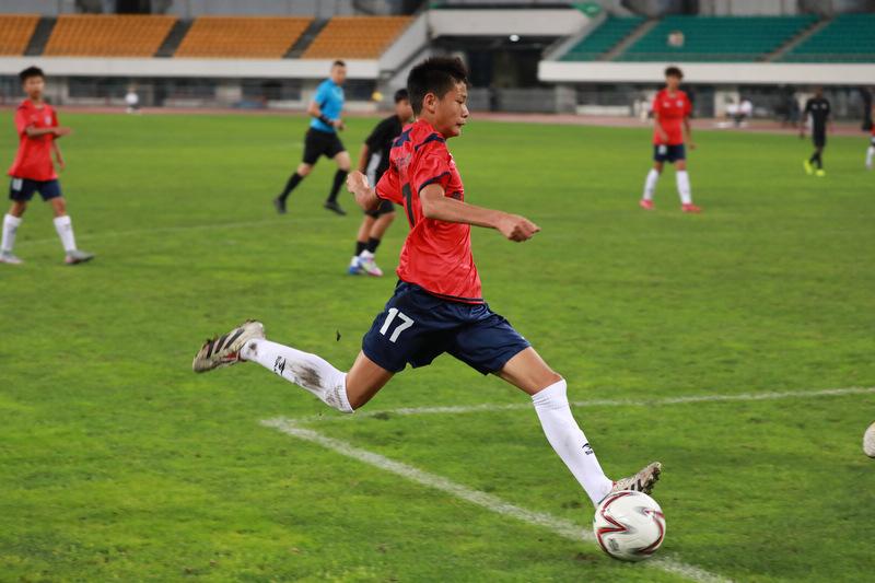 2025贵州“星火杯”国际少年足球邀请赛激情开赛