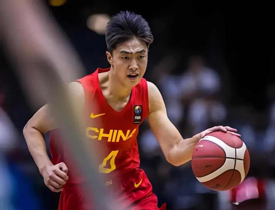 青年队vs杨瀚森曾爆砍54分！辽宁21岁后卫禁赛3年前景堪忧