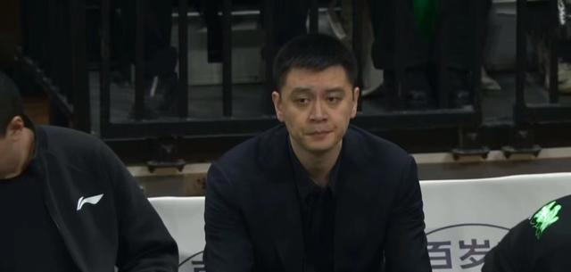 辽宁男篮2将被罚，引发连锁反应，王岚嵚留队，4号位还得靠李晓旭