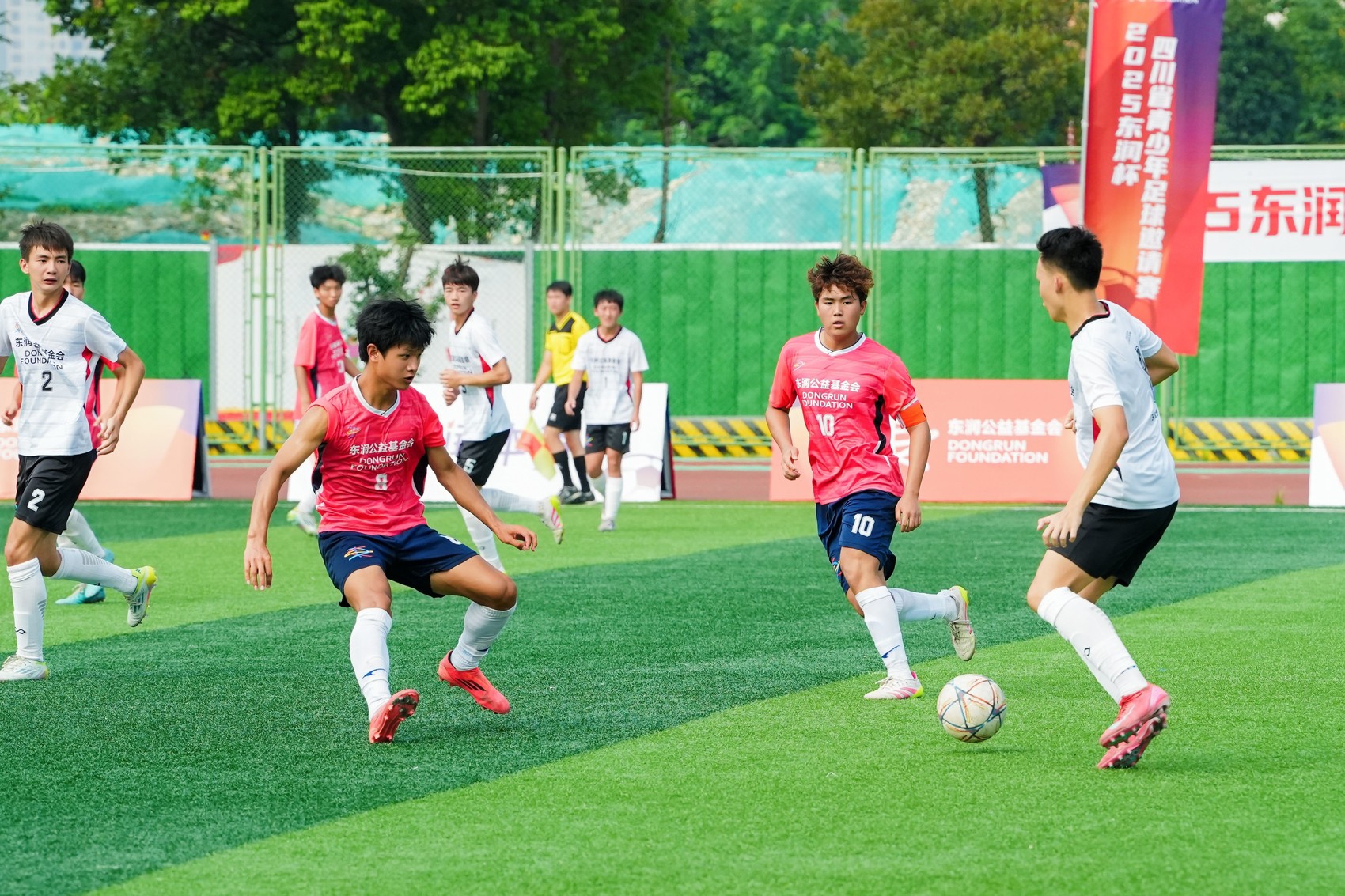 四川省青少年足球邀请赛落幕，这所学校拿下冠军
