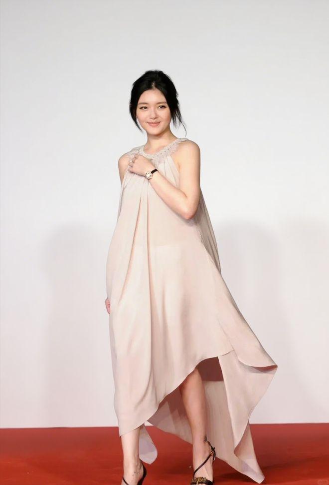 大S生前海量鞋子不知所踪，小S女儿被扒多双同款