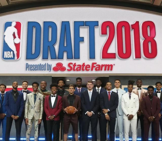 4年1.5亿！续约NBA第一铁人！尼克斯放弃交易字母哥