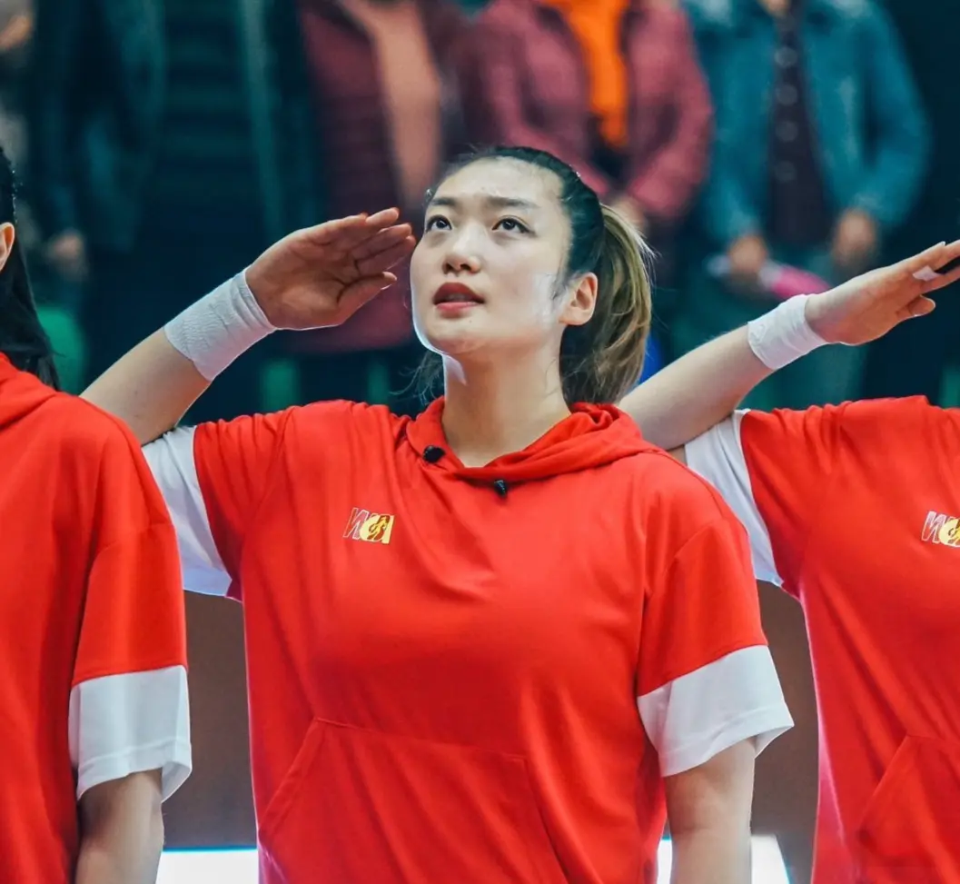 李梦罕见发声，满满正能量，4张照片令人动容，全运会再拼一把