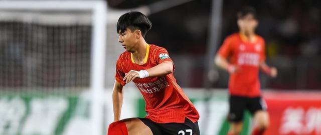 久尔杰维奇确定执教07国青！邝兆雷和谢晋有望跳级入选，值得期待