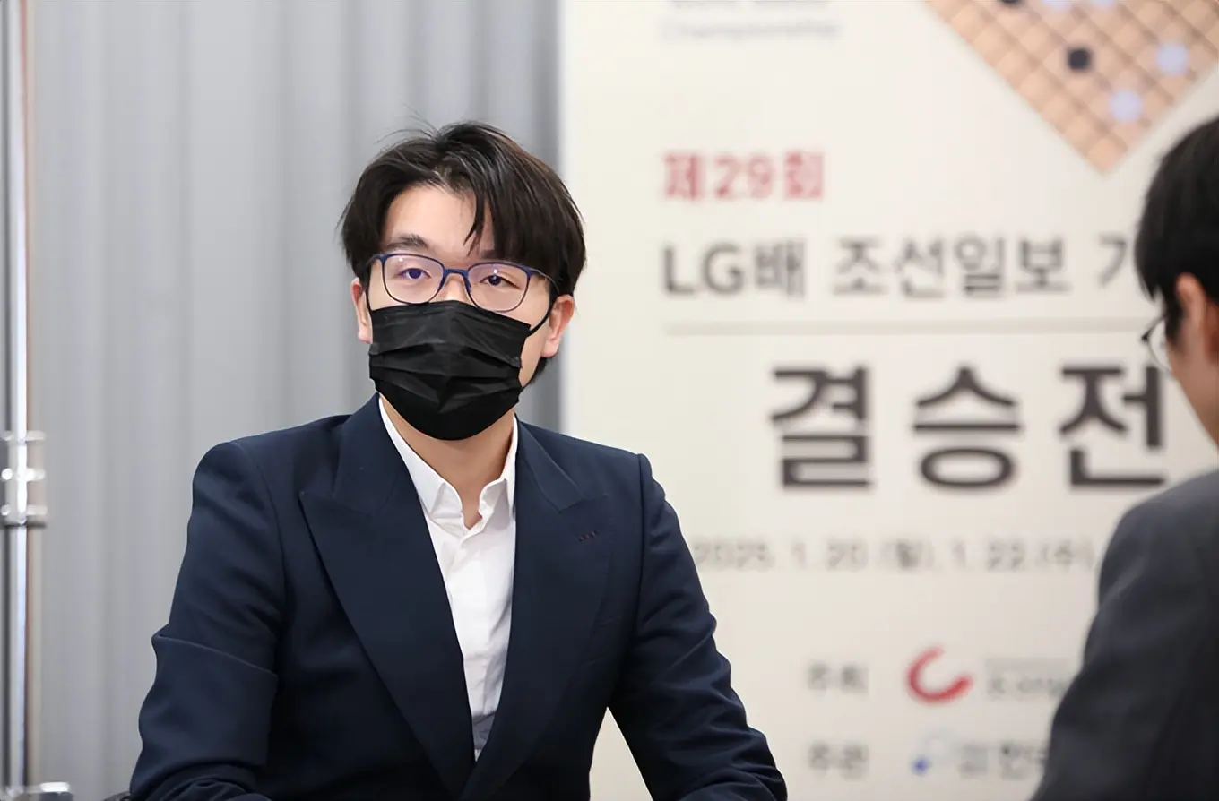 柯洁职业生涯应该感谢韩国围棋 LG风波不应成为他围手的终点