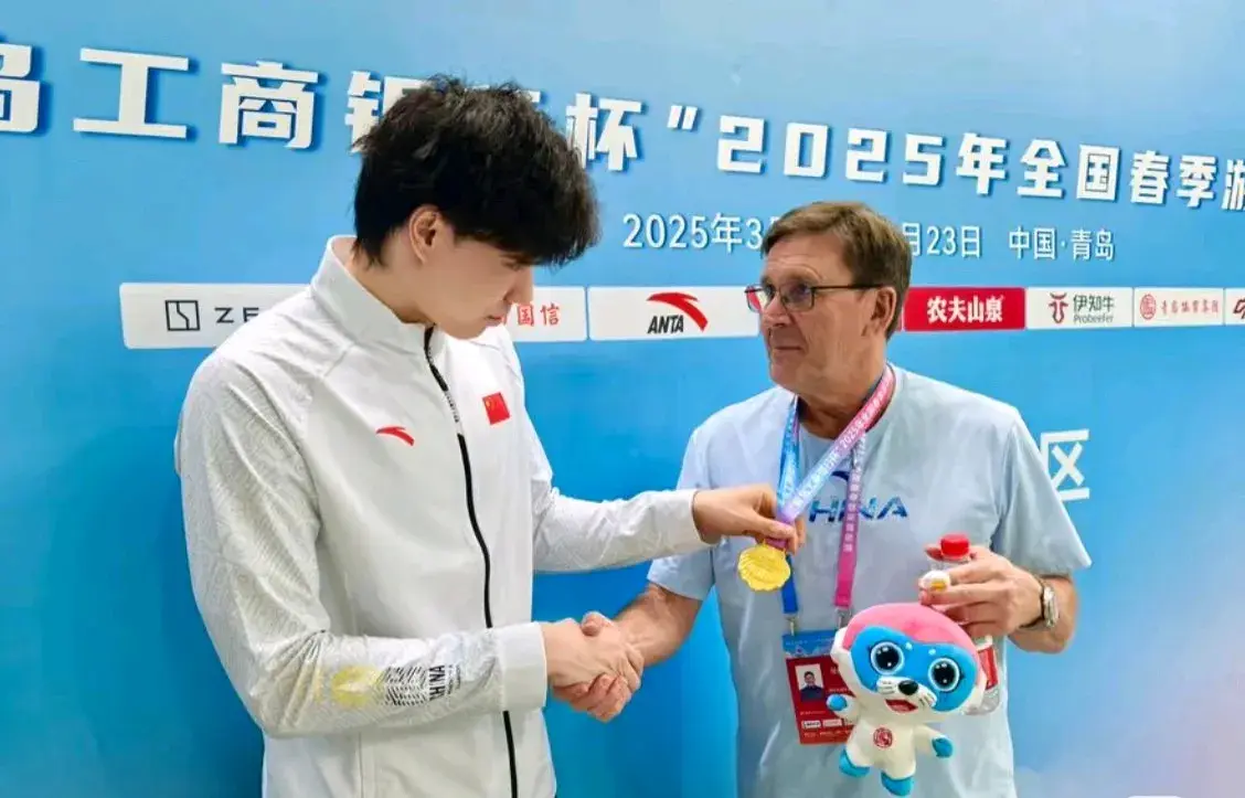 覃海洋：沉入水底的冠军
