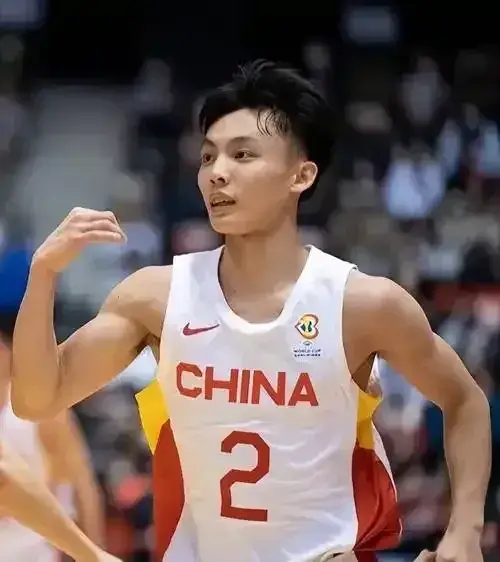 你认为高诗岩挤掉徐杰进入中国男篮世界杯12人名单合理吗？