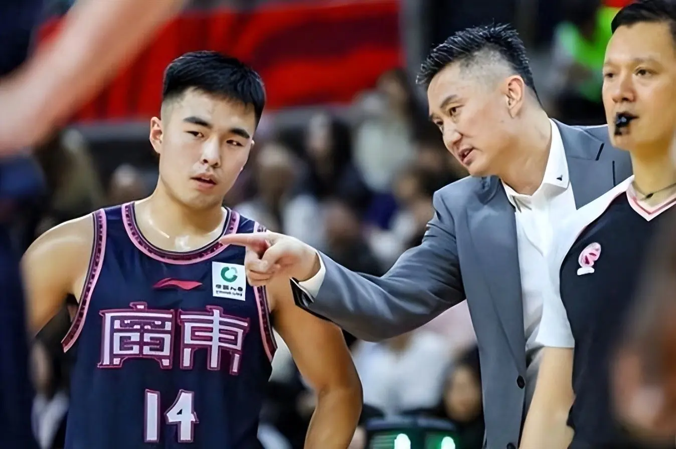 广东队续约张文逸，张明池离队；北控2换1报价CBA得分王