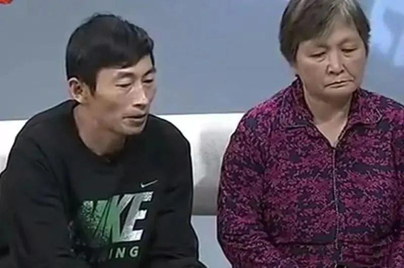 当55岁母亲遇上58岁儿媳，55岁母亲：我叫她姐还是她叫我妈？