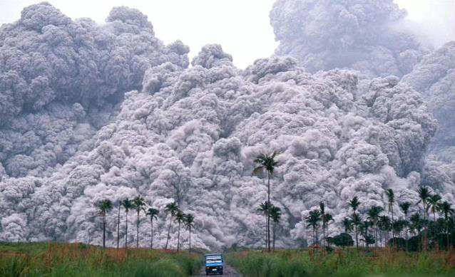 黄石美景藏杀机，4万原子弹威力，人类能撑多久？