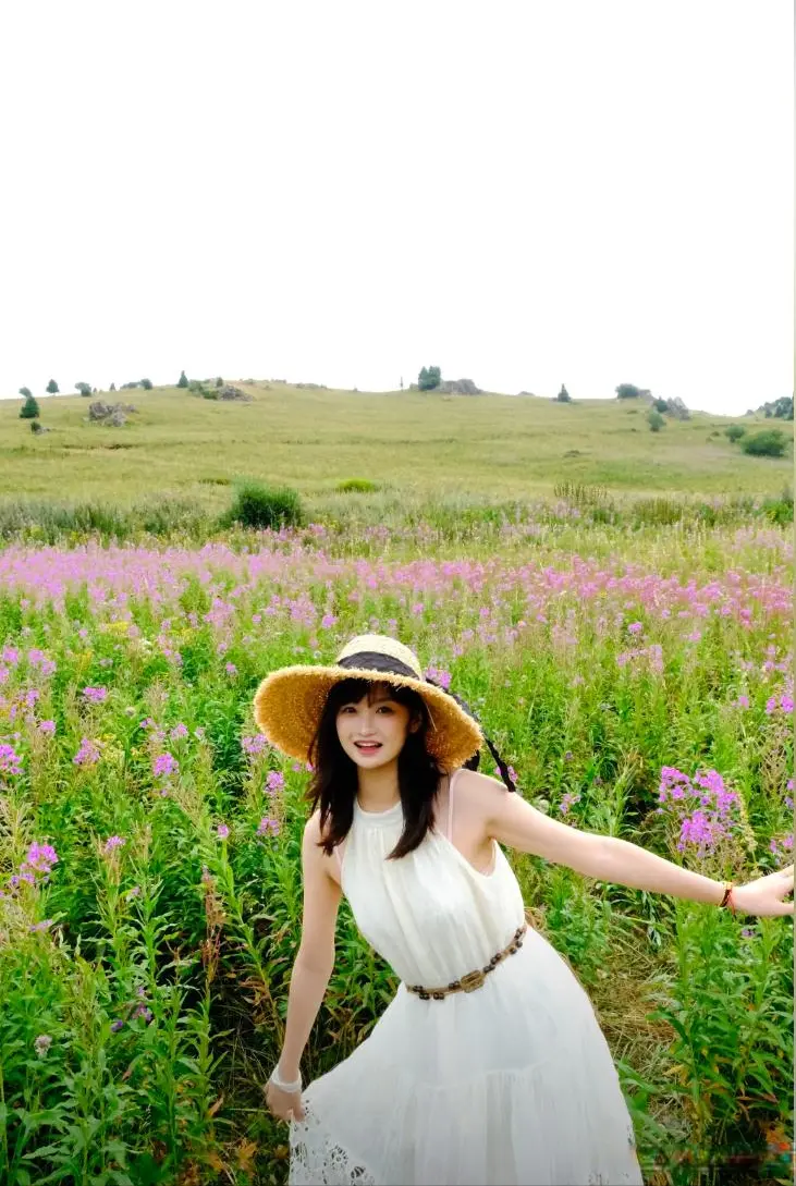 大方认爱！杨瀚森带女友新疆旅游，女友晒照评论区秒现身撒狗粮