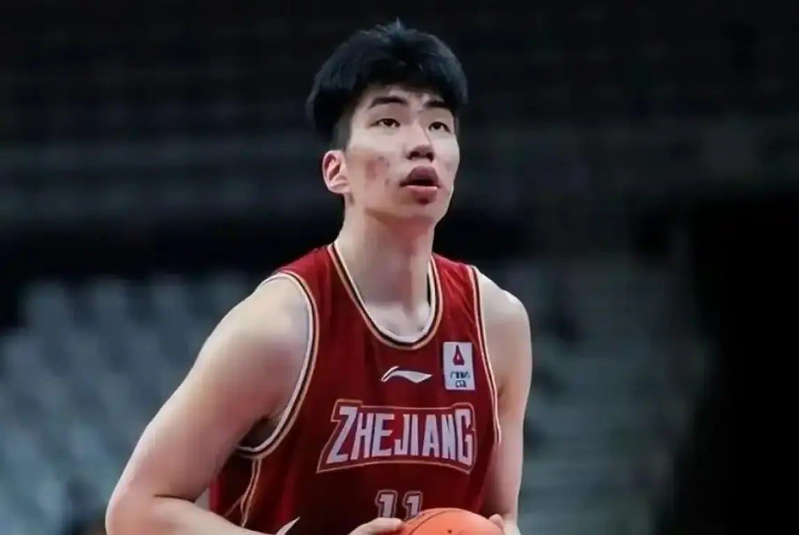 余嘉豪加盟西甲后续！签了三年，先租借西乙，打算长期培养？