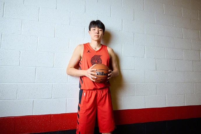 张兆旭谈杨瀚森：他天赋很高，希望能成为下一个国产NBA球星