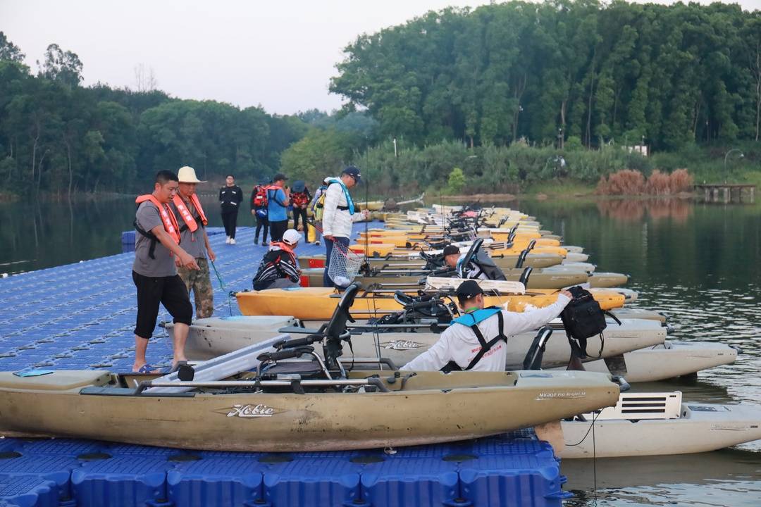 1厘米定胜负！川渝钓鱼“王者”决战自贡青龙湖