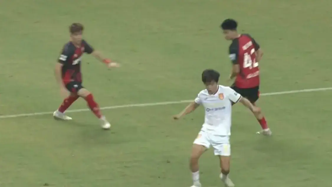 随着铁人2-2广州豹，铜梁龙3-0，中甲最新积分榜出炉，前二差1分