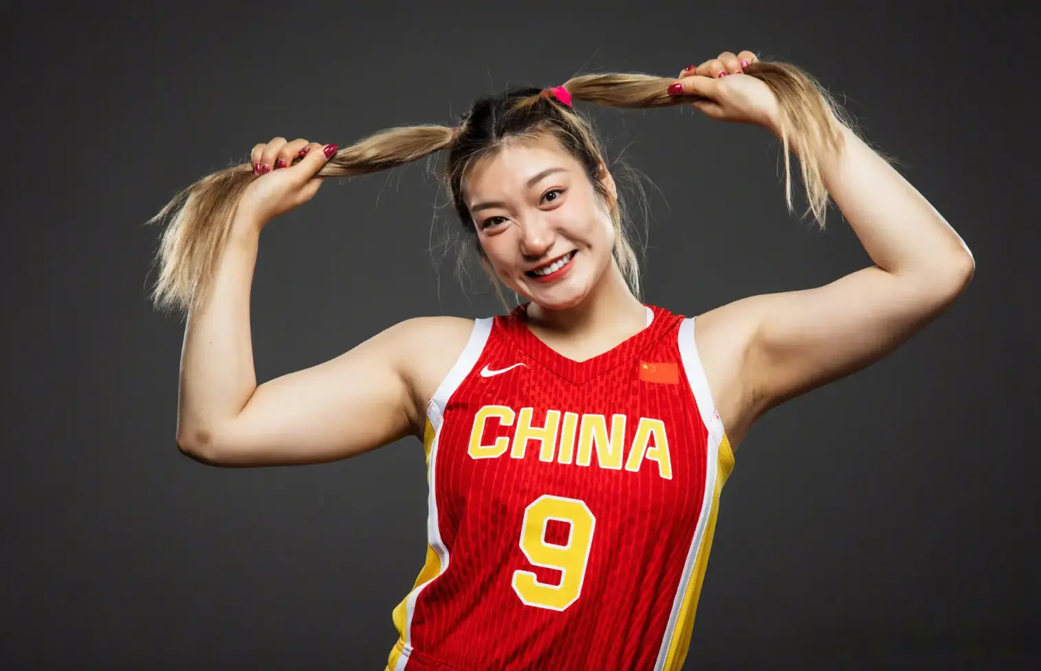 宫鲁鸣向篮协汇报，女篮获第3被接受，接下来要干一事，静待李梦