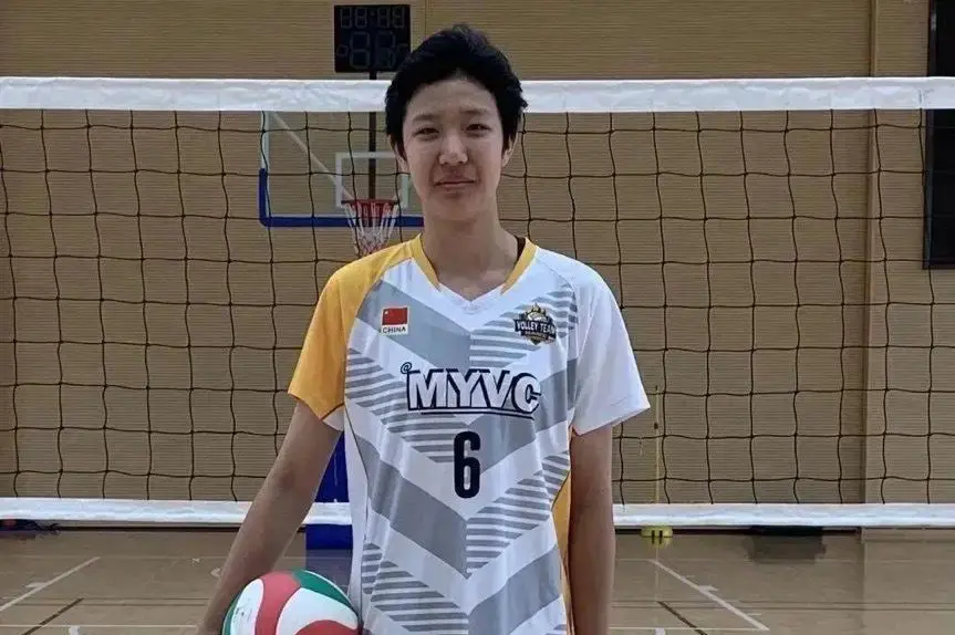 意外！中国女排离队第三人揭晓，新版福将疑似伤退，赵勇迎来难题
