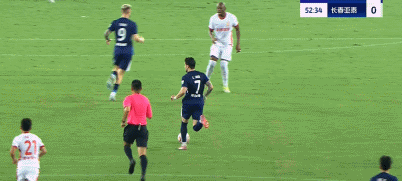 三镇0-0亚泰，三镇遭两次点球争议判罚，绍尔中柱+进球无效