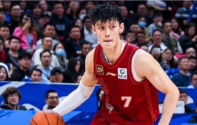 名记曝曾凡博达成合同加盟篮网 成今夏留洋第4人+进NBA第2人