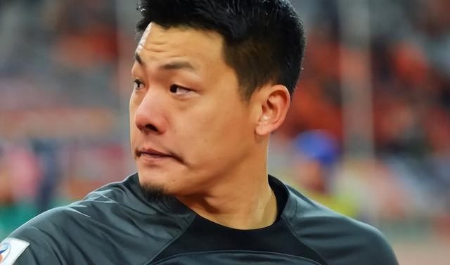 王大雷为何要在本轮扔鲁能队长袖标，本人首次回应，直接给出答案