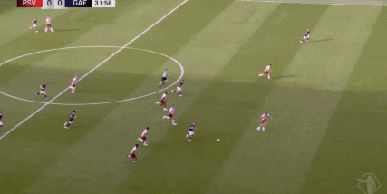 荷超杯埃因霍温2-1逆转前进之鹰夺冠！德斯特绝杀，佩里西奇造乌龙