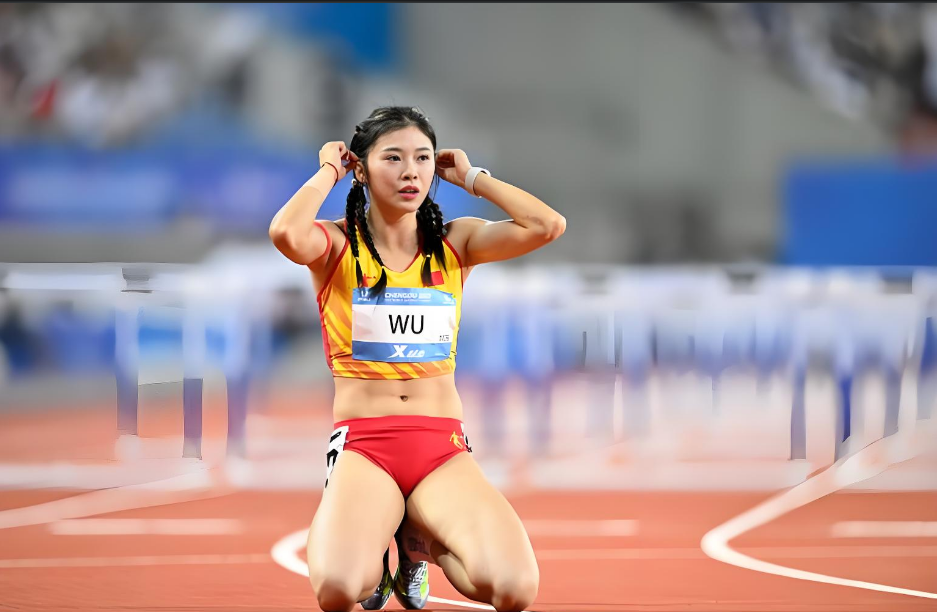 休战两月强势回归，吴艳妮全锦赛预赛折桂剑指决赛