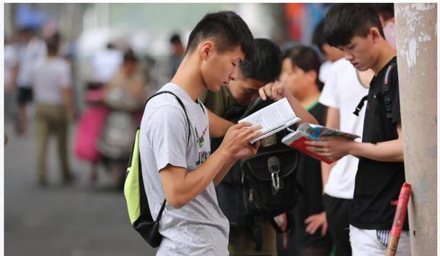 广东降分36分仍招不满，福耀大学却超浙大，民办高校咋了？