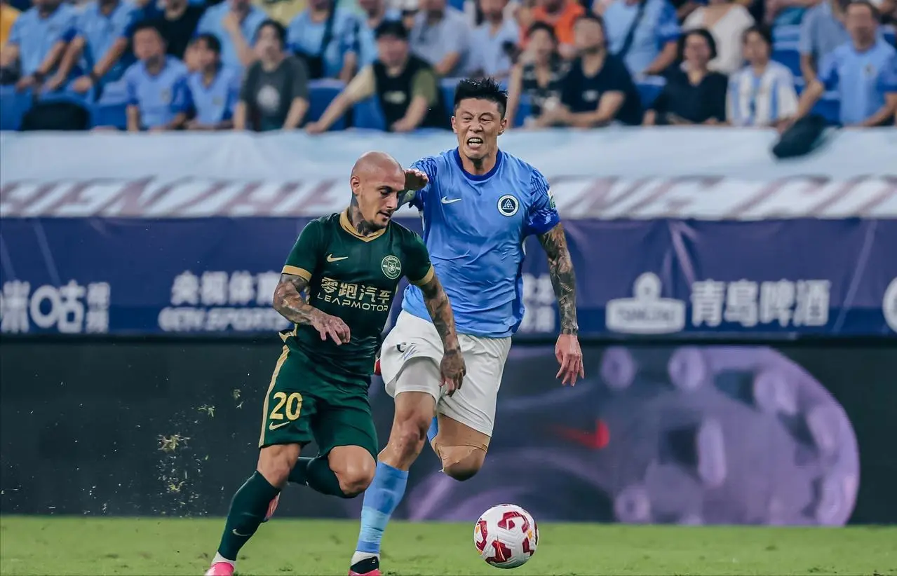4-2！浙江逆转深圳，外援降维打击，韦斯利3场5球，米特里策传射