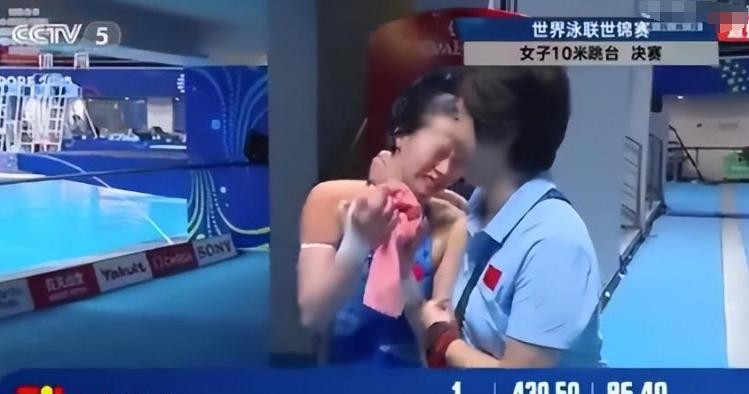 关系藏不住了，陈芋汐泪洒赛场喊话全红婵，一番话引全网动容