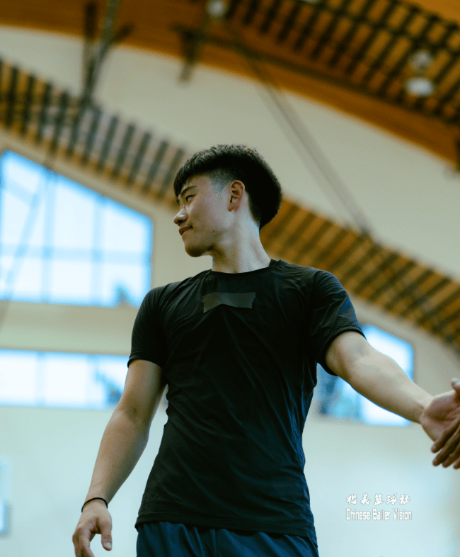 提升中！媒体人分享赵维伦参加林书豪湾区训练营图集