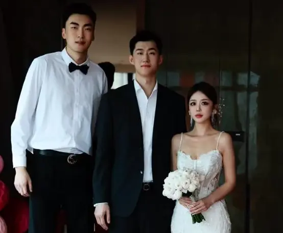 恭喜！辽篮冠军成员举行婚礼，刘雁宇赵率舟做伴郎，曾效力山东队
