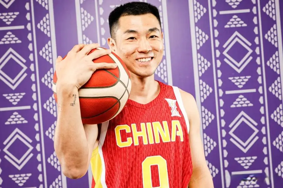 赵睿：本次亚洲杯目标是站上领奖台，拿牌是全队最需要的东西