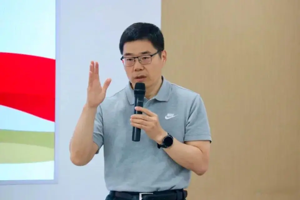 再次卸任！中国篮协：徐济成不再担任深篮体育公司董事长