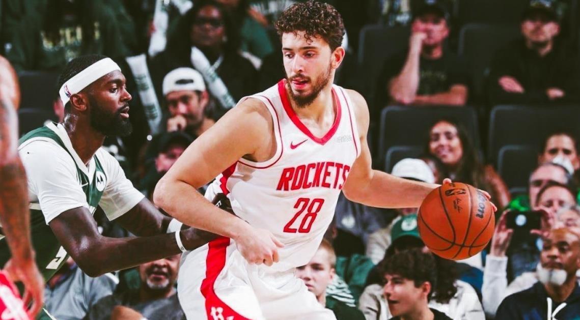 恭喜申京，获火箭队特殊待遇！3位助教亲临指导特训，乌度卡也来了