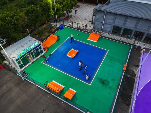 汉阳空置地块“变身”体育公园居民乐享“家门口的运动空间”