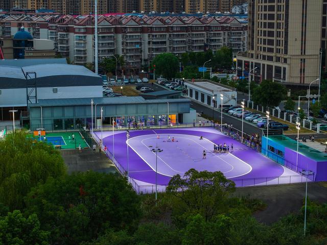 汉阳空置地块“变身”体育公园居民乐享“家门口的运动空间”